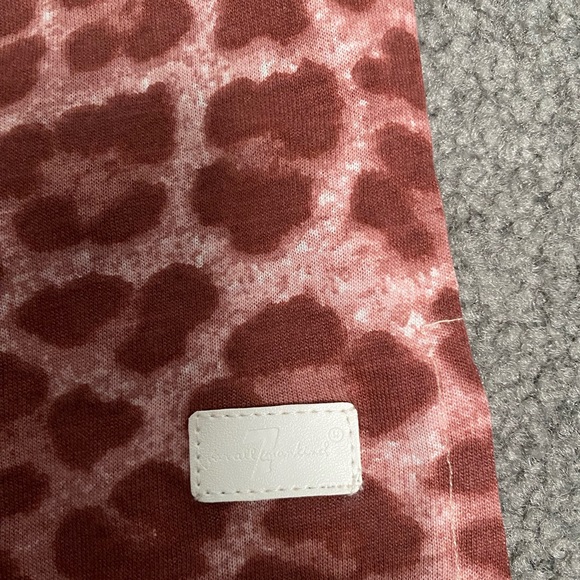 Brand new 7 for All Mankind t-shirt in 5T - Picture 3 of 4